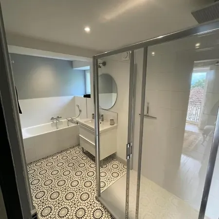 Prieure Sainte Genevieve Villa *